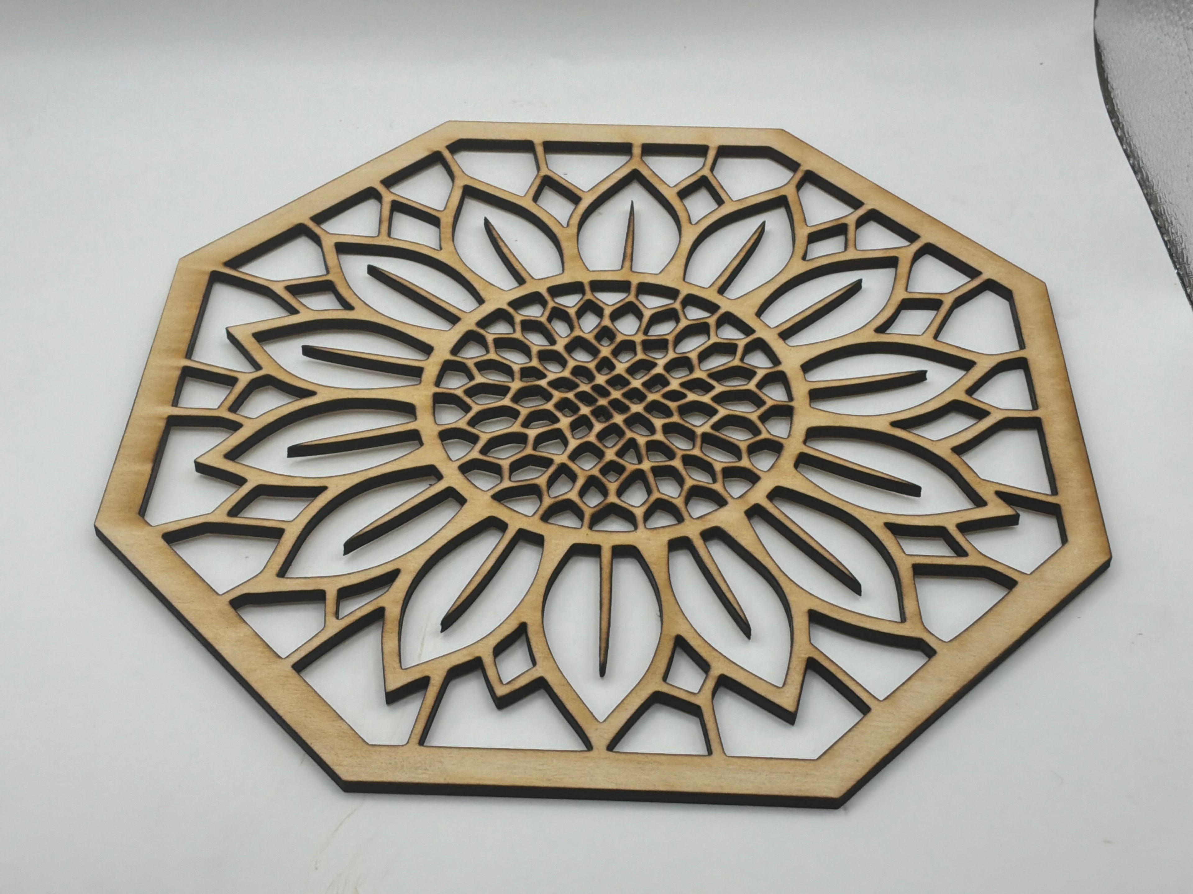 Template for resin sunflower