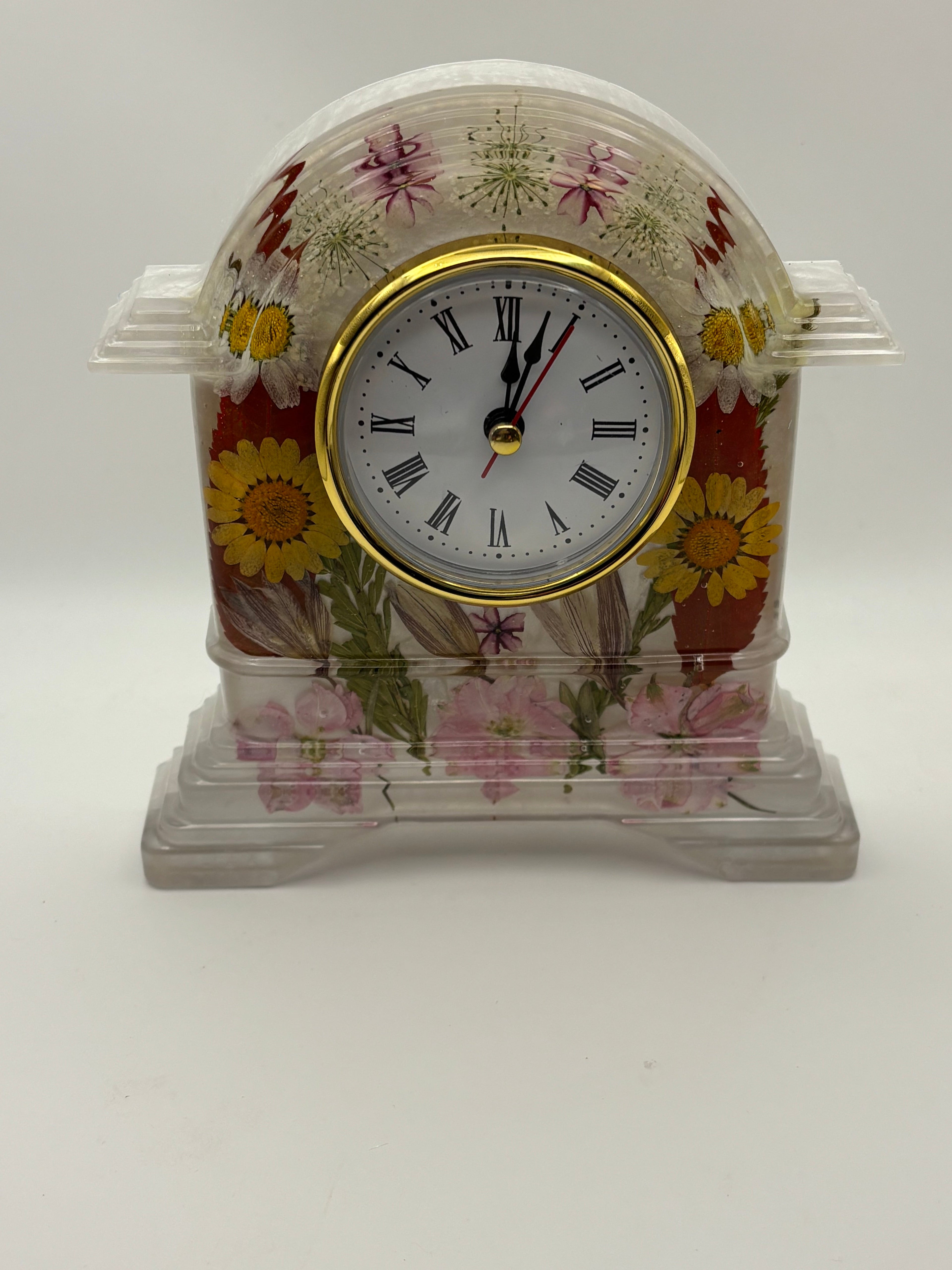 Mini resin clock